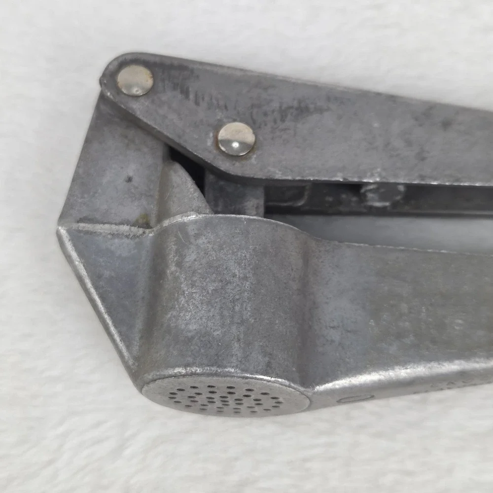 Vintage Ekco Flavorit Aluminum Garlic Onion Juicer Press USA Kitchen Utensil